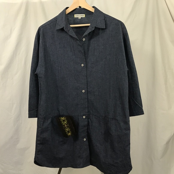 Lenin blend XL button up tunic - Picture 6 of 8